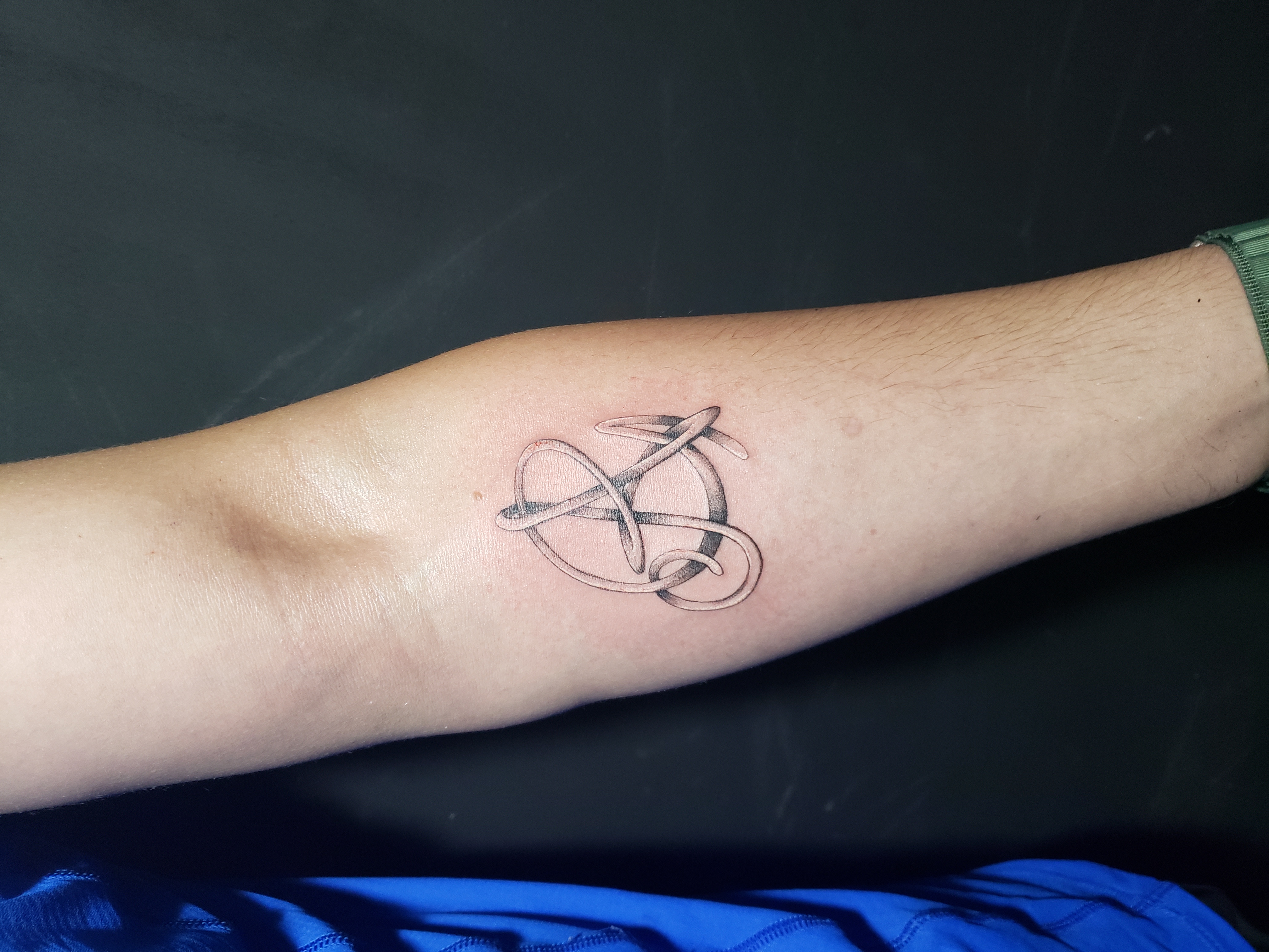 Tatuagem minimalista